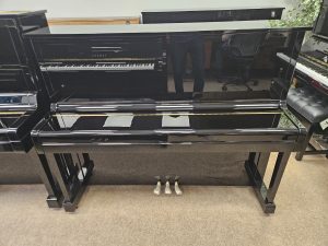 YAMAHA U1 UPRIGHT PIANO, MADE 1988
