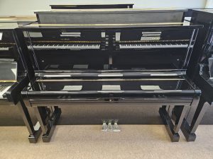 YAMAHA U1 UPRIGHT PIANO, serial 4319716          made 1987