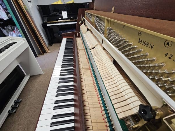 YAMAHA M108N UPRIGHT PIANO PERFECT CONDITION MADE 1987