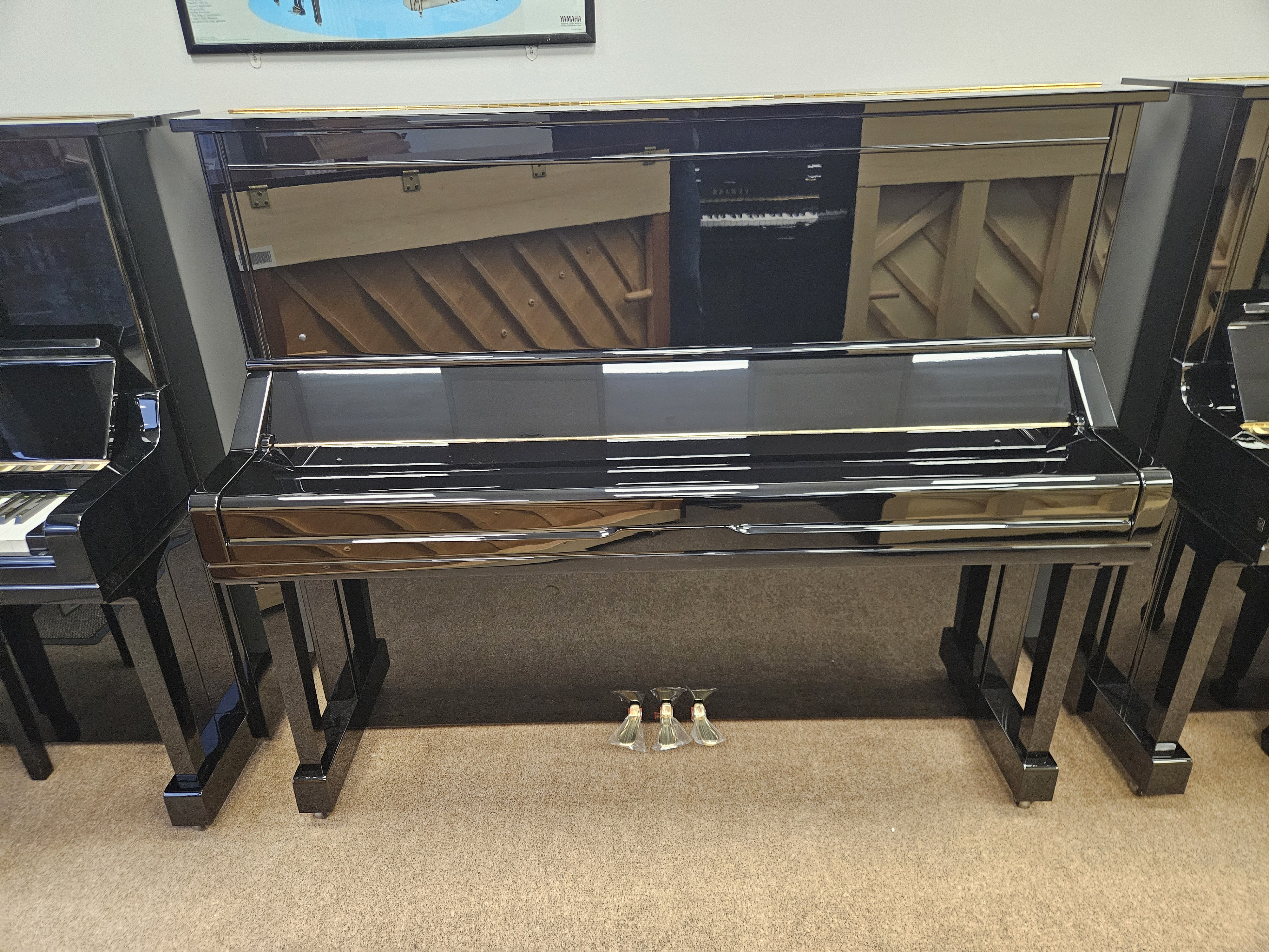 YAMAHA YU3 UPRIGHT PIANO MADE IN 1998